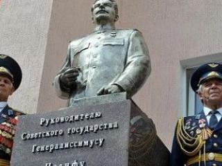 autobuzele-victoriei,viktor-loghinov,russia-today,comunitatea-statelor-independente,stalin,