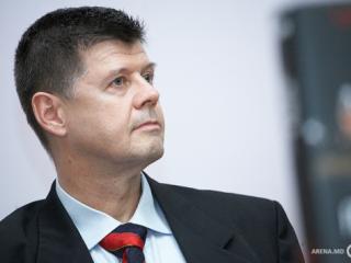 larry-watts,urss,sua,rfg,israel,fereste-ma-doamne-de-prieteni,melania-cincea,