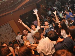 adopta-un-boboc,balul-bobocilor-basarabeni,organizatia-studentilor-basarabeni-din-timisoara,osb-timisoara,timisoara,