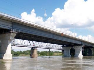 pod-peste-prut,ovidiu-silaghi,anatol-salaru,tacis,phare,